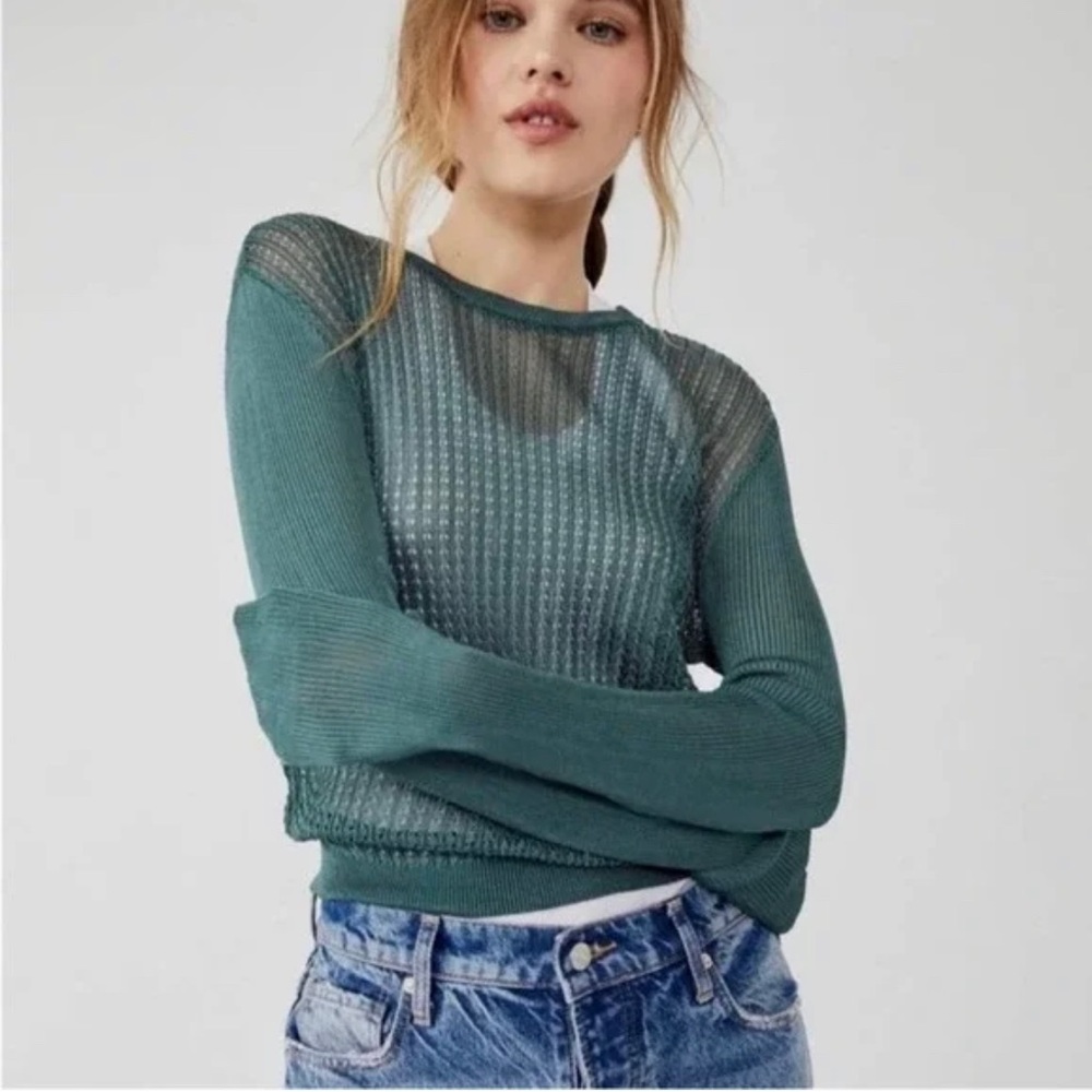 NWT Free People H2O pullover in jade. Size small.